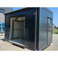 Stróżówk 3 X 2,4 M z korytarzem kontroli dostępu - kontener