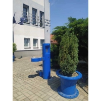 Poidełko uliczne GYM zdrój wody pitnej - misa boczna obniżona, nalewak do butelek