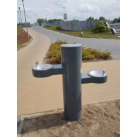 Poidełko uliczne GYQ zdrój wody pitnej - dwie misy boczne obniżone, nalewak do butelek
