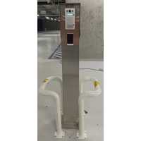 SŁUPEK POD DOMOFON Z DASZKIEM 200X150X1500 STAL 304 26652