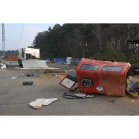 Zapora drogowa antyterrorystyczna GUNNEBO Wedge K12 klinowa, podziemna